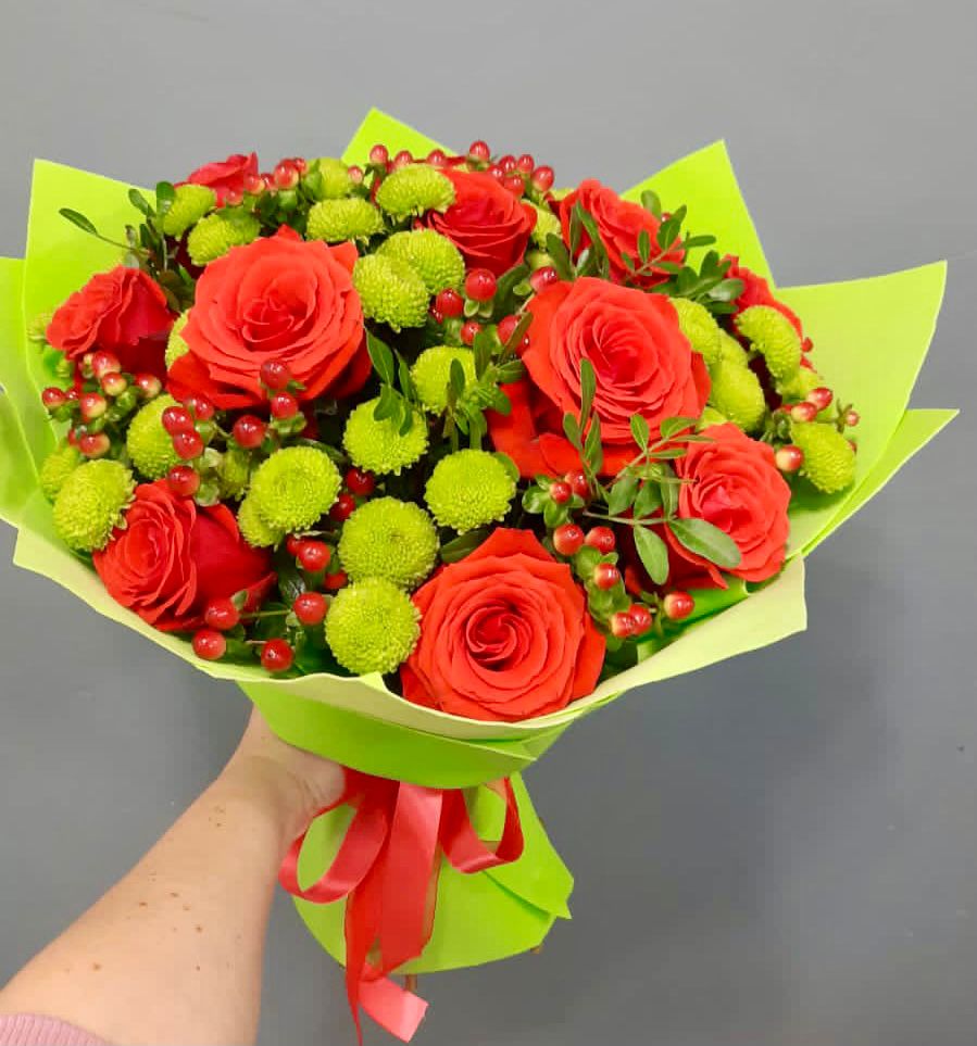 Букет цветов из: Хризантемы и Розы в Захарково