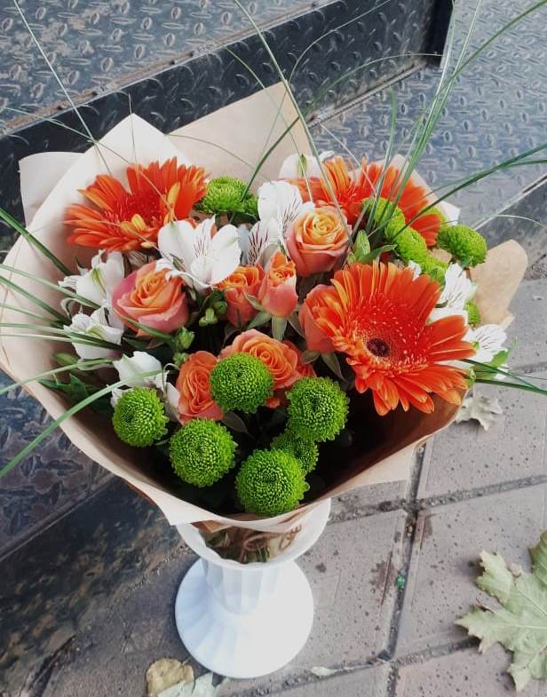 Букет цветов из: Герберы, Хризантемы, Альстромерии и Розы в Захарково