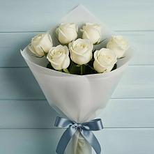 Букет 7 Белых роз Эдлесс Лав в Захарково