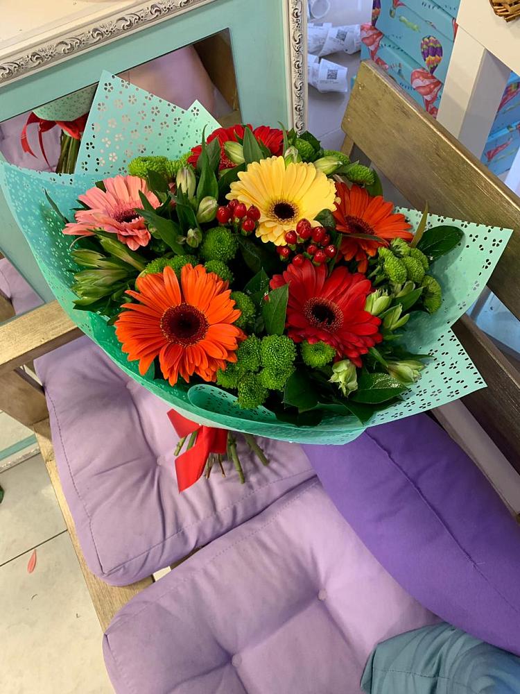 Букет цветов из: Герберы, Хризантемы и Альстромерии в Захарково