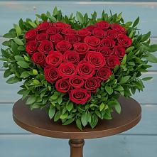 Цветочная композиция из Розы в виде сердца в Захарково