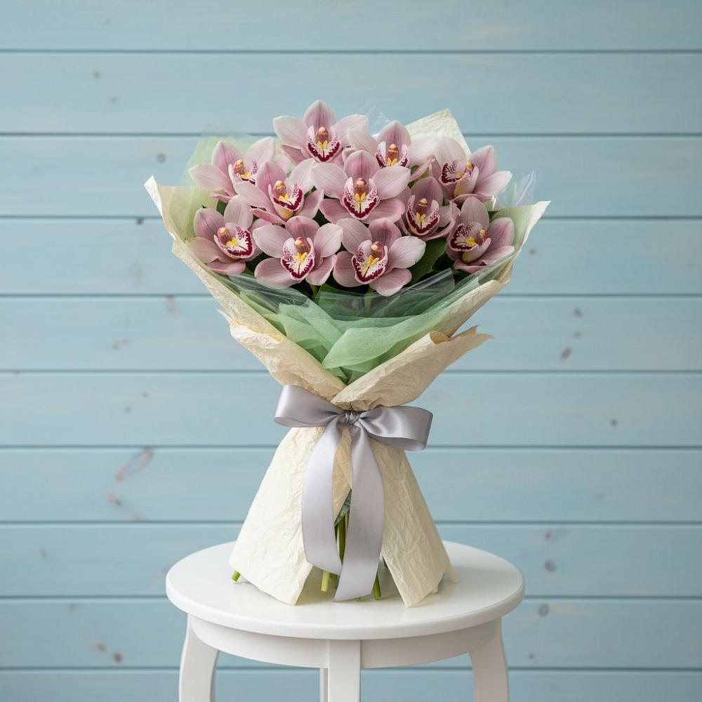 Букет цветов из: Орхидеи и Розы в Захарково