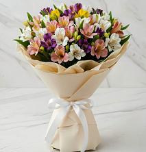 Букет цветов из:  Альстромерии в Захарково