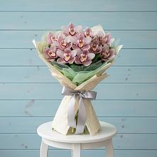Букет цветов из:  Орхидеи и Розы в Захарково