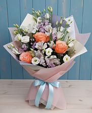 Букет цветов из:  Лизиантусы, Розы, Альстромерии и Гипсофила в Захарково