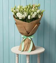 Букет цветов из:  Лизиантусы в Захарково