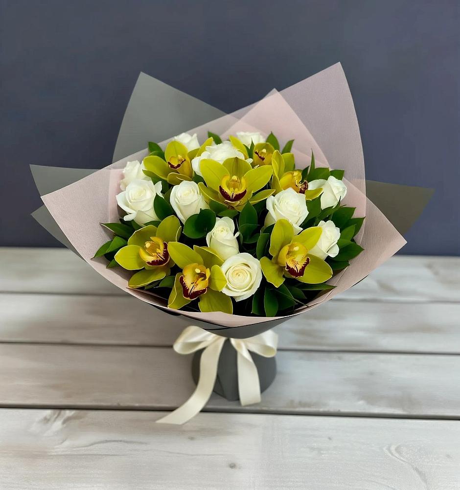 Букет цветов из: Орхидеи и Розы в Захарково