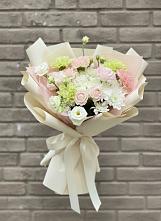 Букет цветов из:  Гвоздики, Розы, Лизиантусы и Хризантемы в Захарково