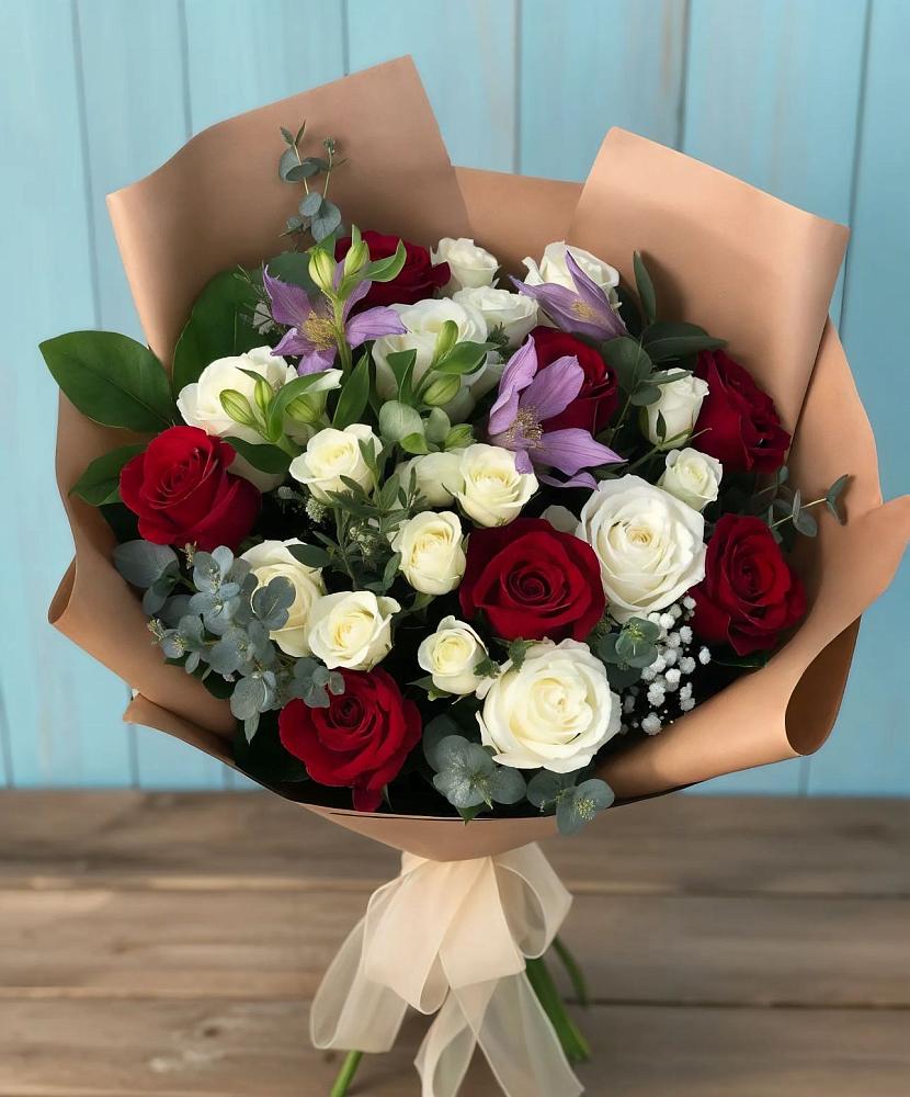 Букет цветов из: Розы и Альстромерии в Захарково