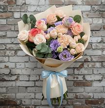 Букет цветов из:  Розы, Лизиантусы и Гвоздики #REPLACE_PRED# Захарково